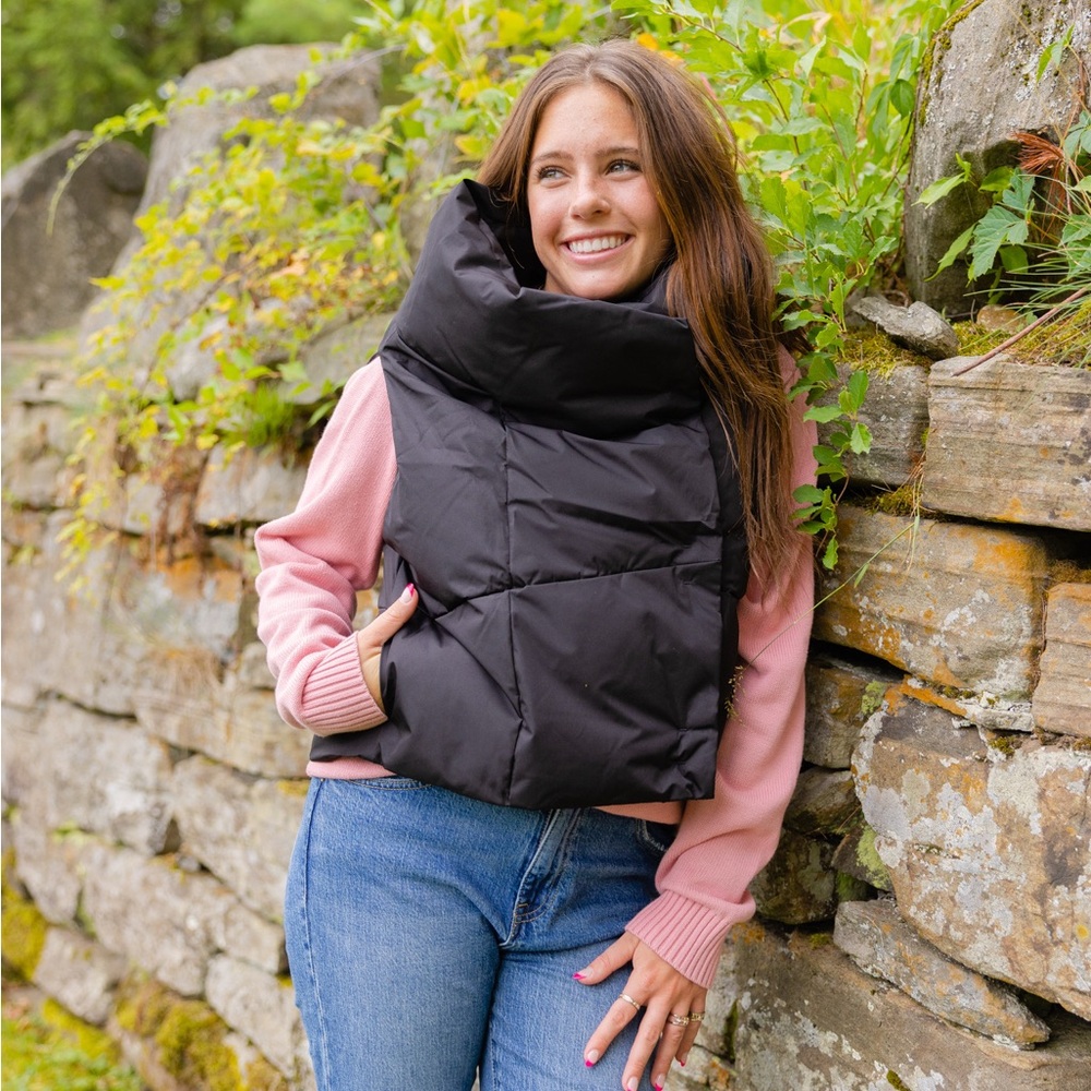 Women's Black Puffer Vest
